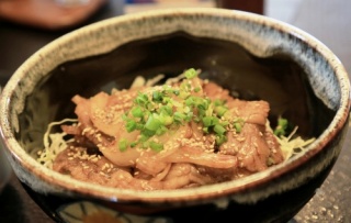 たにし・黒田庄和牛丼.jpg