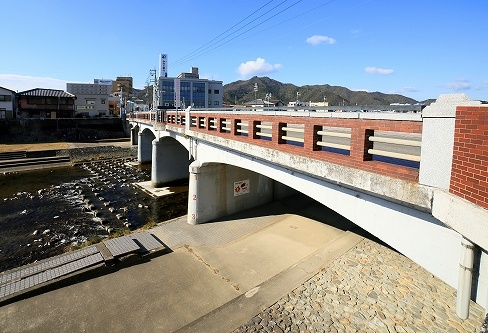 central06.jpg